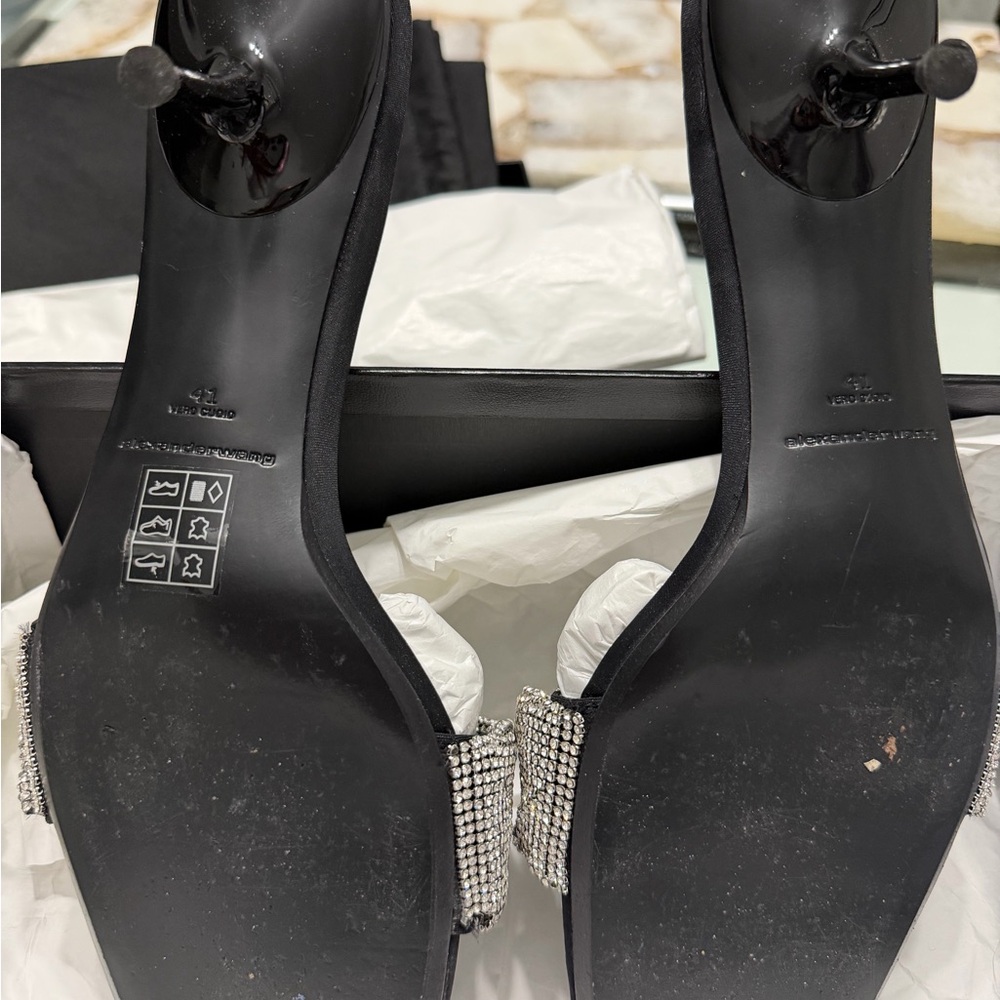 Elegant Black and Silver Women's Heels - Picture 9 of 10